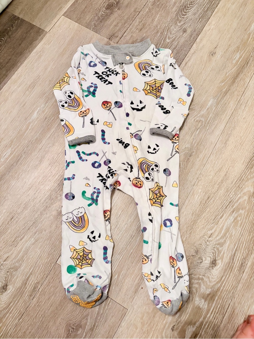 Burt's Bees Baby White Halloween Print Footed Pajamas with Gray Trim